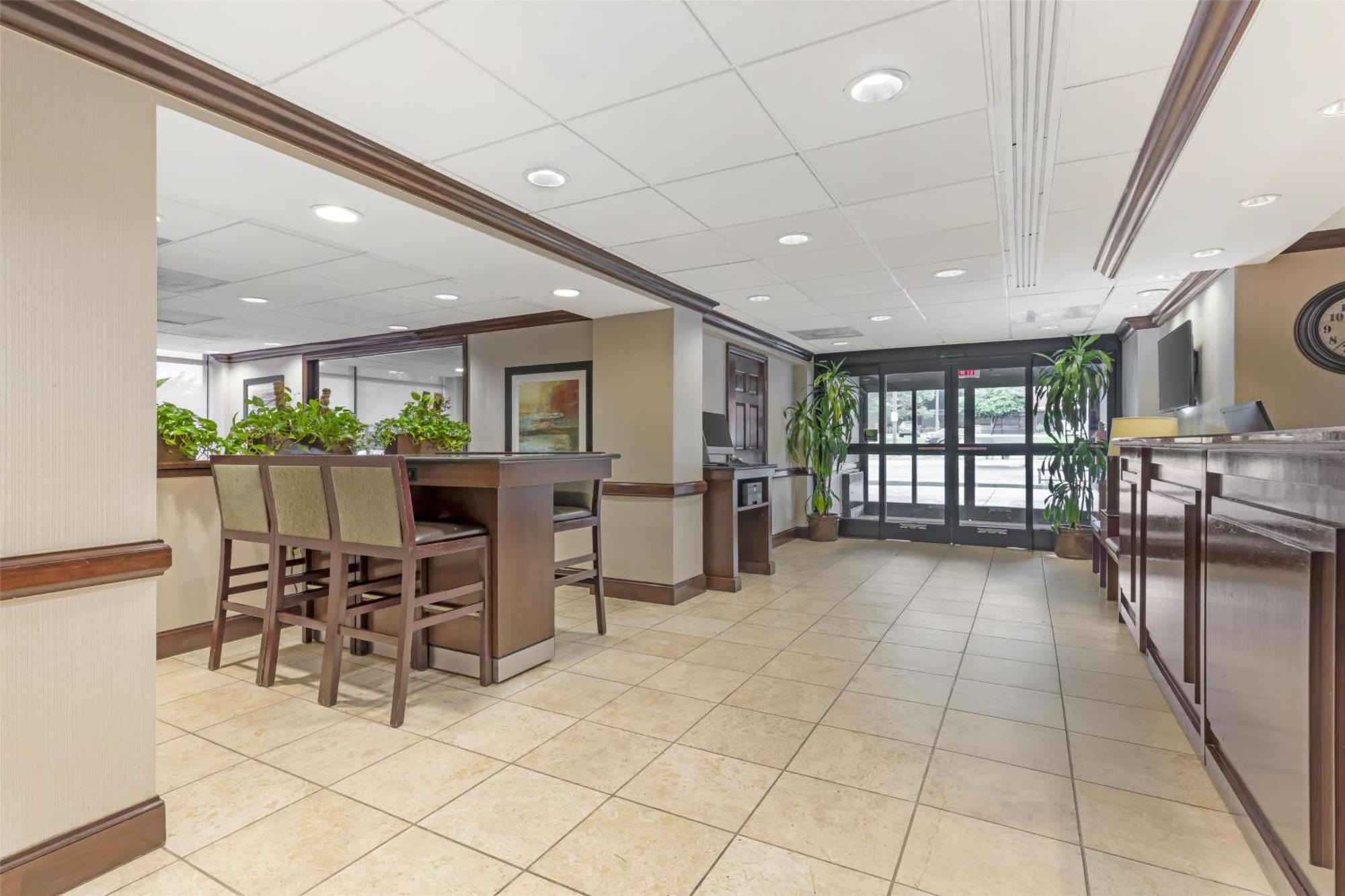 Western Dulles Airport 3* Sterling