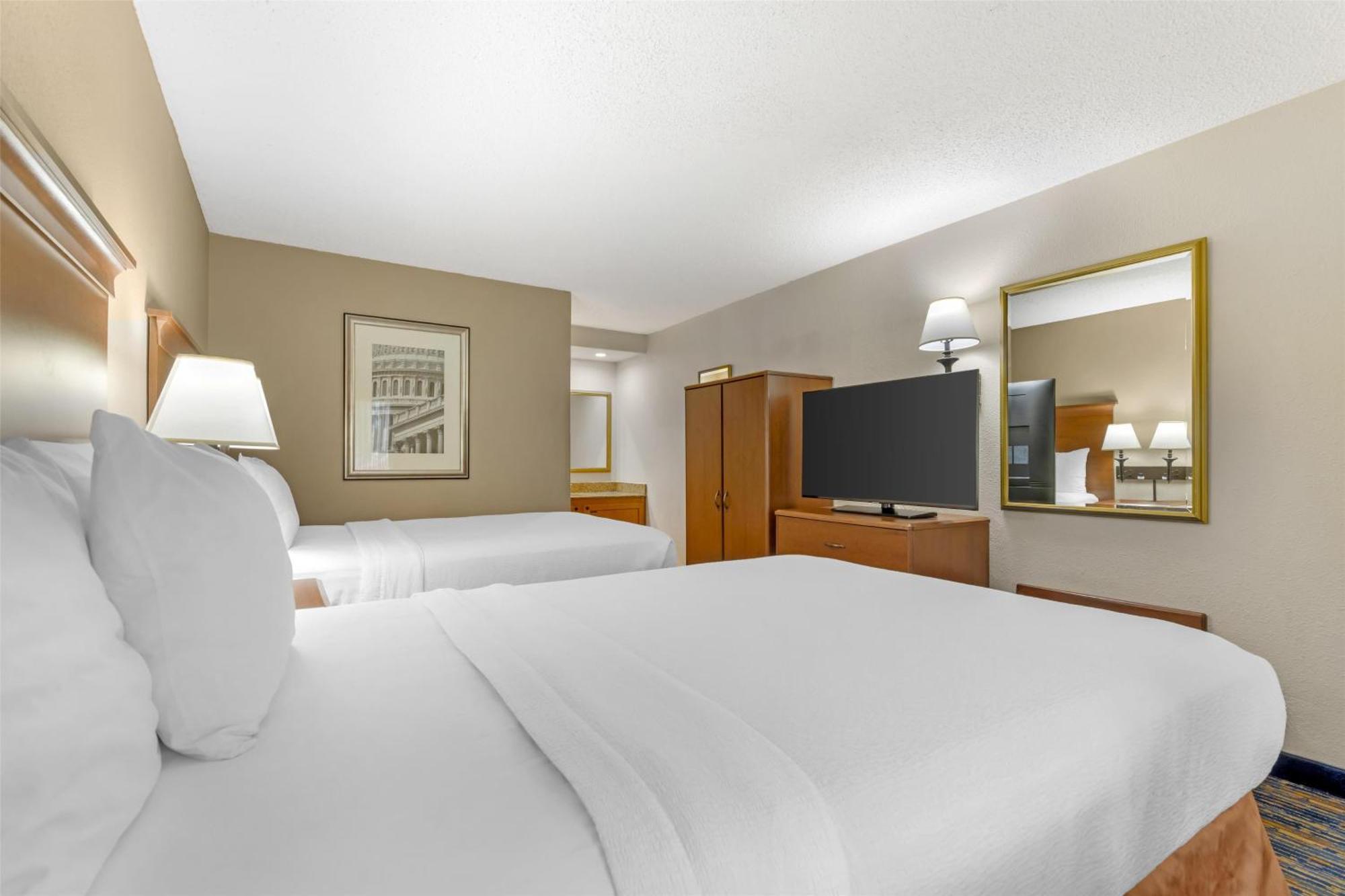 Western Dulles Airport Hotel
