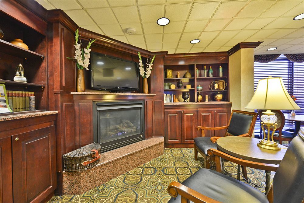 Western Dulles Airport Hotel 3*