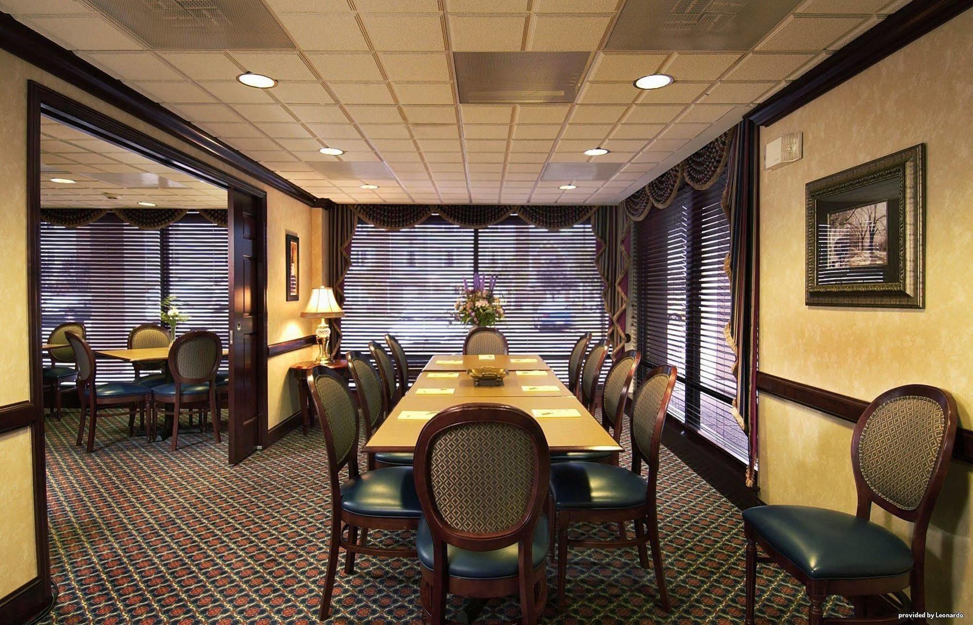 Western Dulles Airport 3* Sterling